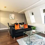 Charming 1Br Near Monument Station!