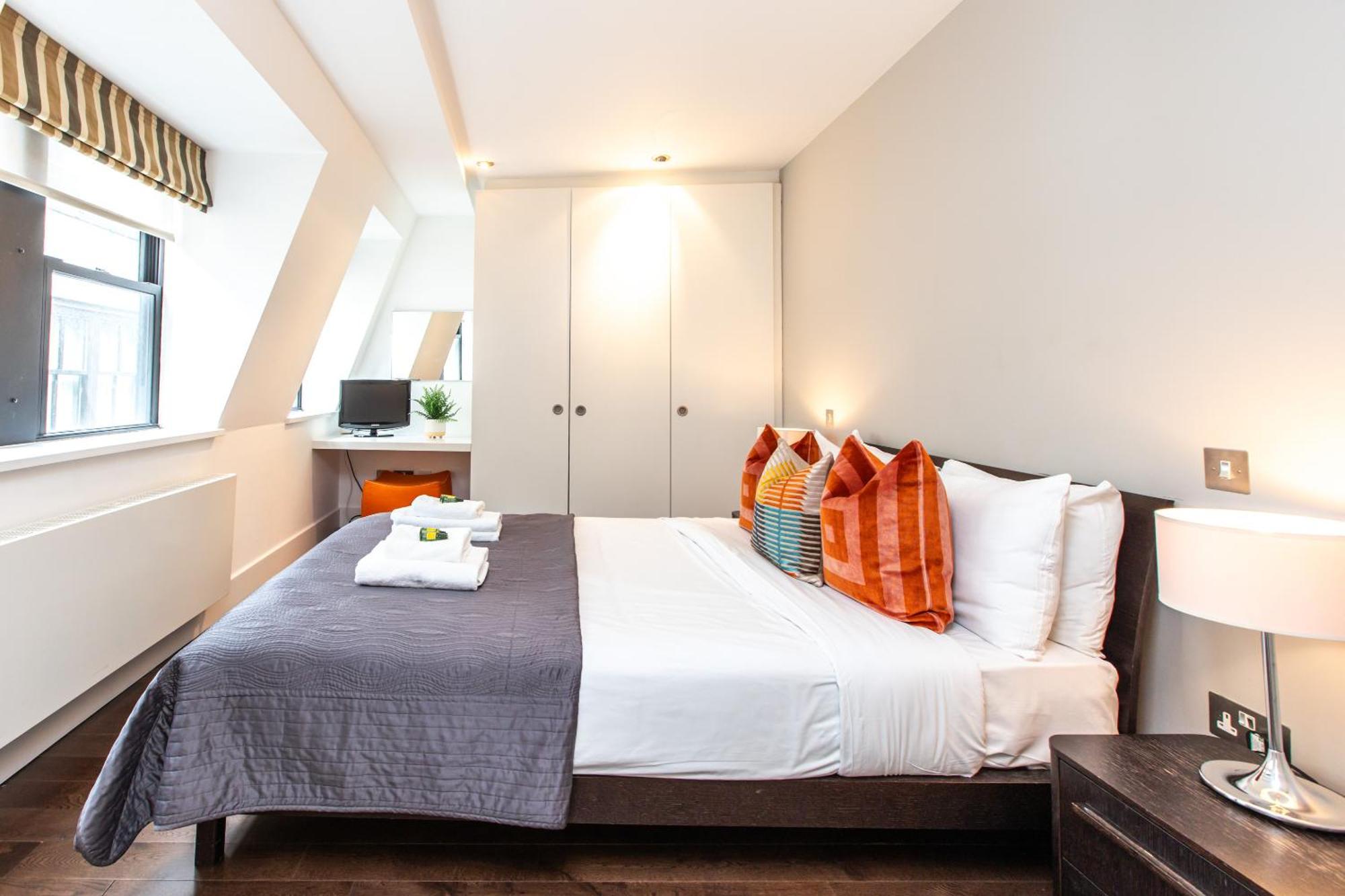 Apartamento Charming 1br Near Monument Station! *